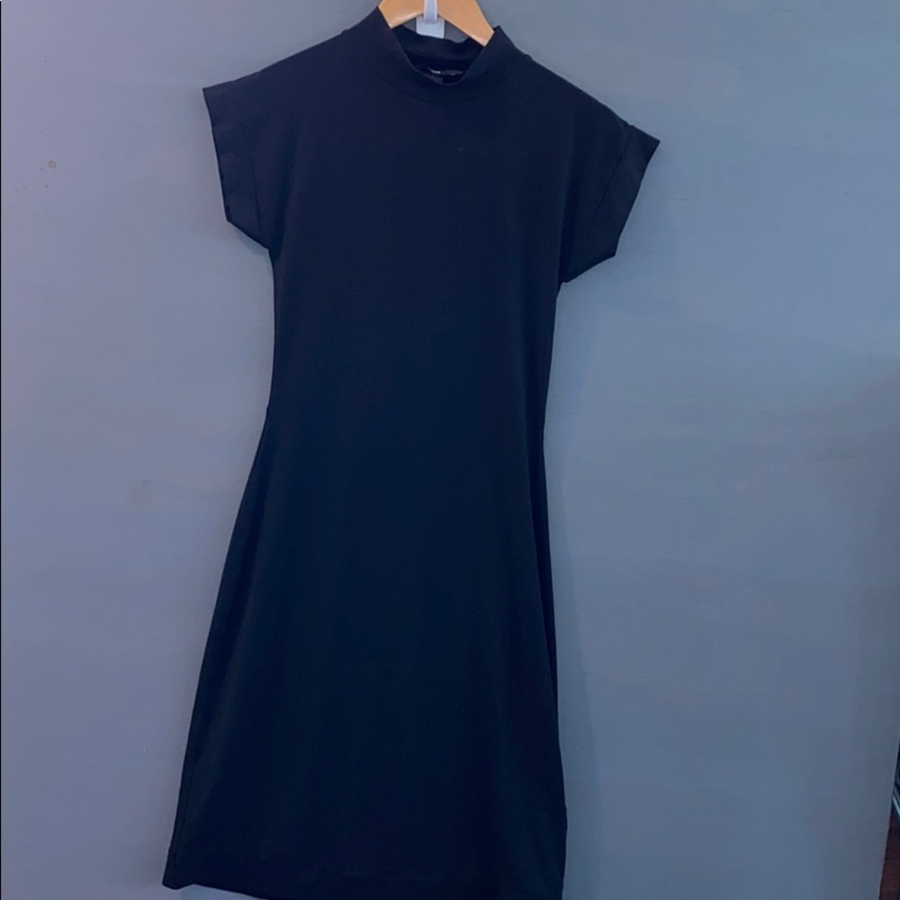 H&M size 6 mid length dress black